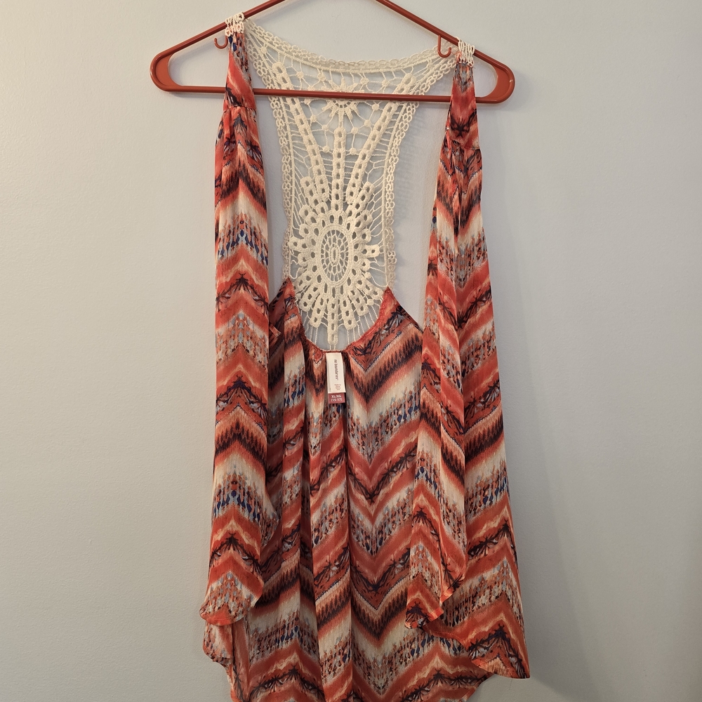 No Boundaries Crochet Cozy Vest in Great Condition - Size XL (15-17)